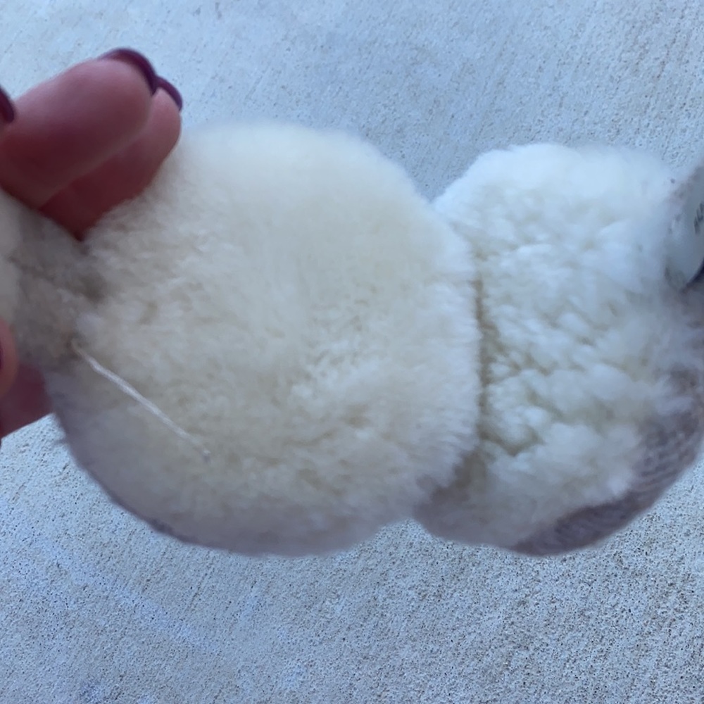 Burberry Plaids Cashmere Ear Muffs - Picture 6 of 8